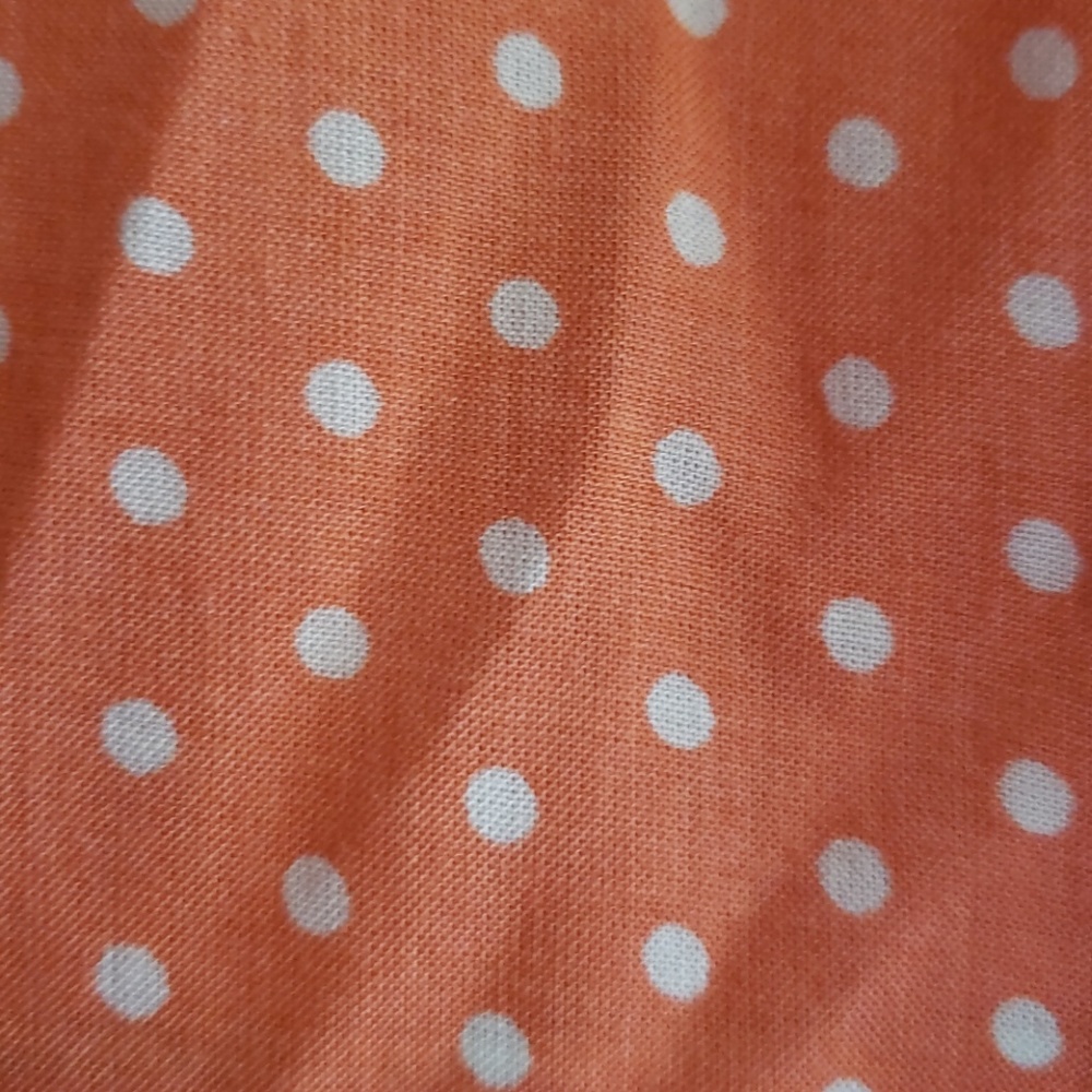 Hi-low button down. - Picture 5 of 7